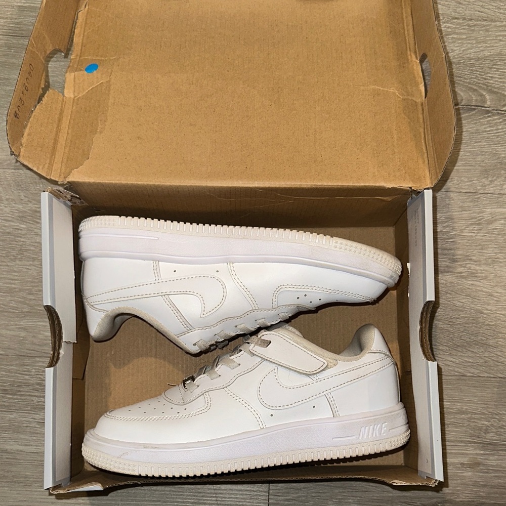 Nike Force 1 Classic White Low-Top Sneakers 2Y